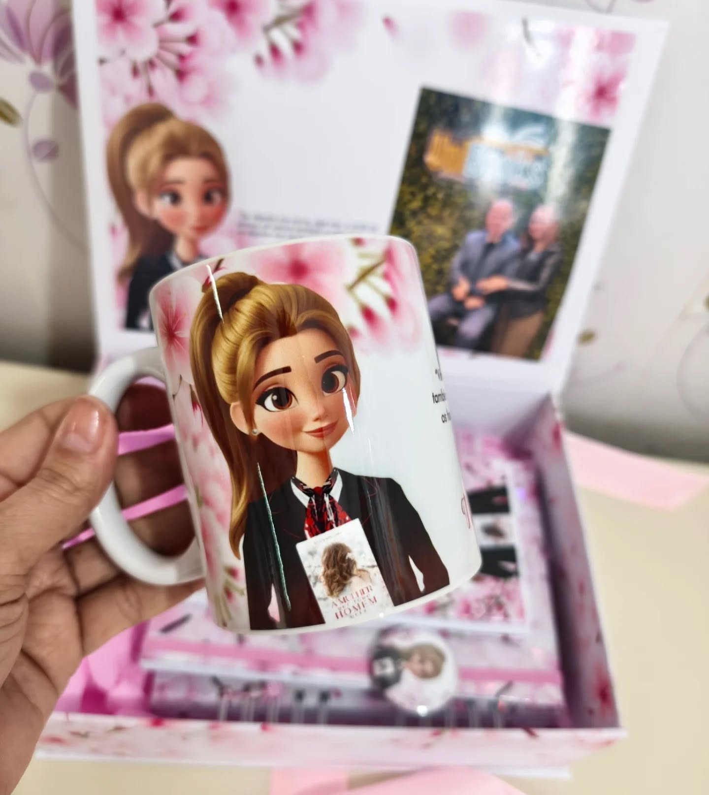 Caixa Personalizada com Caderno Minhas Meditações + Devocional + Bloquinho de anotações + Caneca + Marcador Magnético