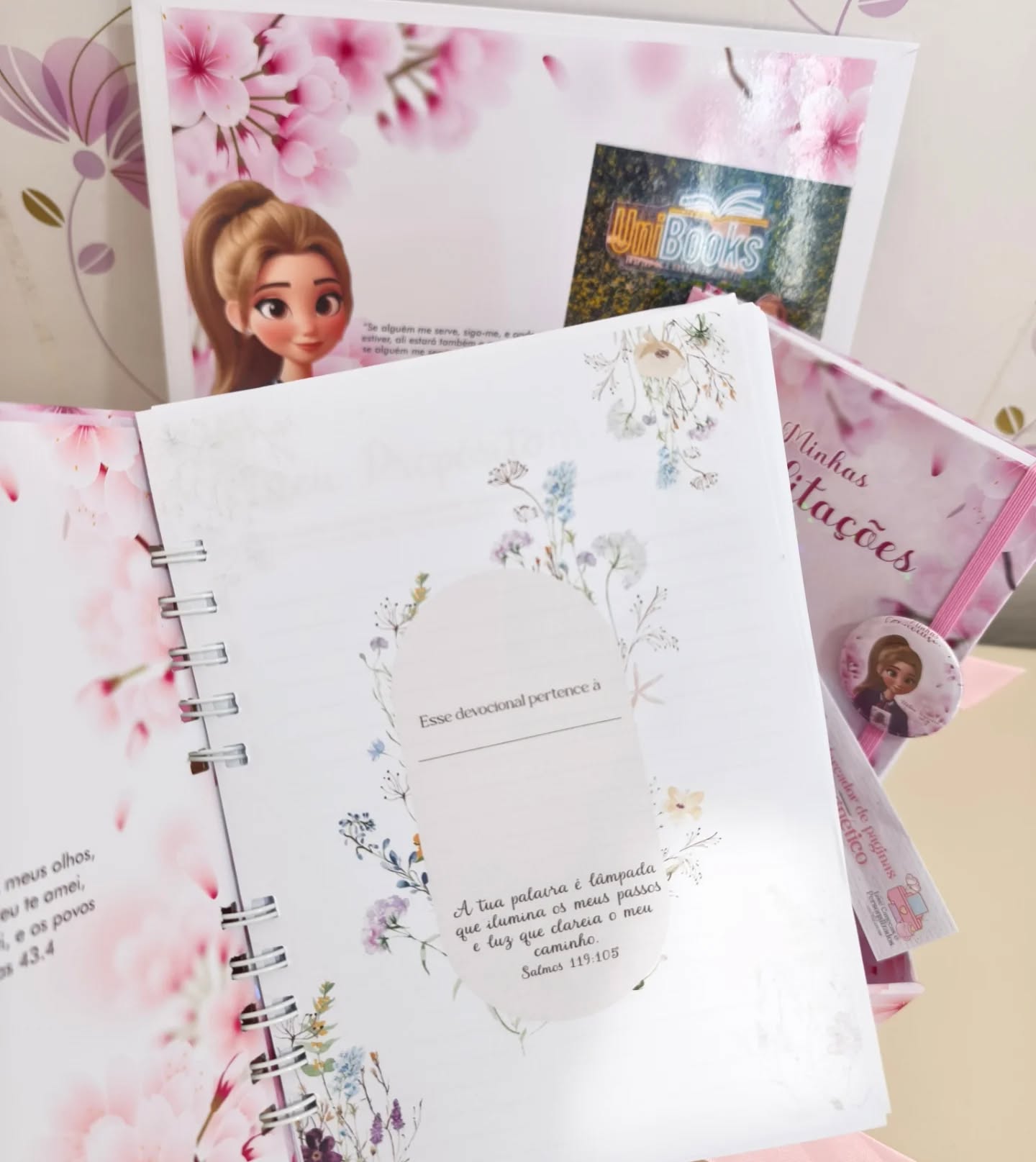Caixa Personalizada com Caderno Minhas Meditações + Devocional + Bloquinho de anotações + Caneca + Marcador Magnético