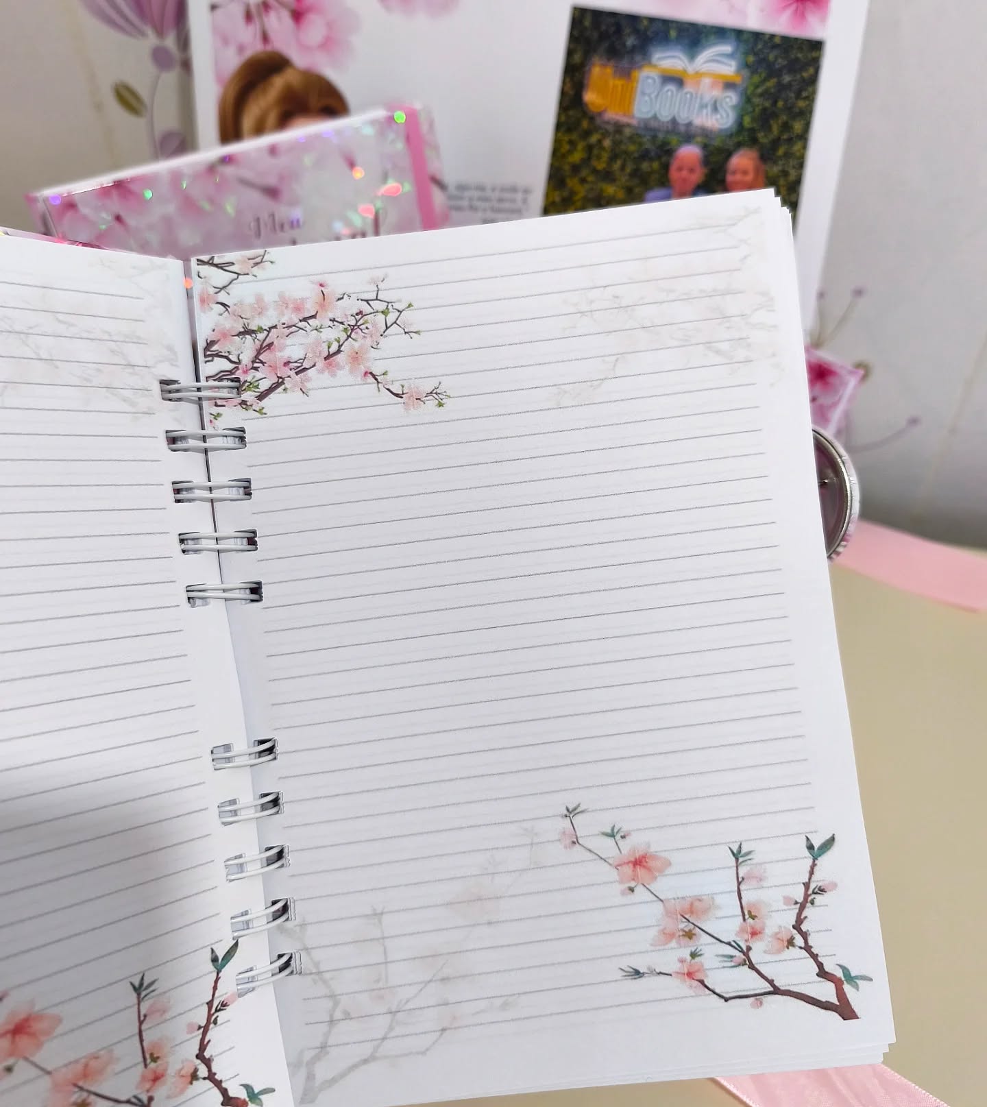 Caixa Personalizada com Caderno Minhas Meditações + Devocional + Bloquinho de anotações + Caneca + Marcador Magnético