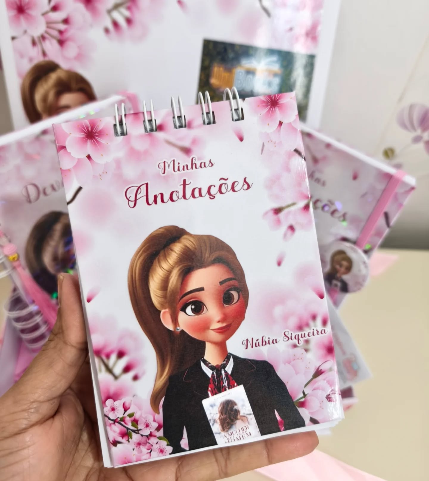 Caixa Personalizada com Caderno Minhas Meditações + Devocional + Bloquinho de anotações + Caneca + Marcador Magnético